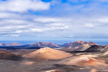 Fototapeta premium Lanzarote volcanic landscape revealing timanfaya national park