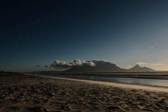 Blouberg. Table Mountain. Cape Town.