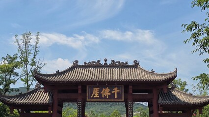 Fototapeta premium chinese pavilion in the park