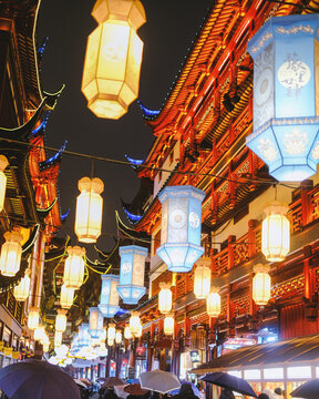 street lamps in the city of shanghai
