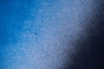 スプレー塗料の青色と黒色の背景	