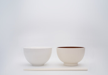 白い食器シリーズ　お茶碗と味噌汁のお椀と箸　シンプル　テキストスペースあり