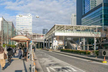 東京都、山手線の田町駅東口