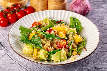 Bilgur tabuleh salad with vegetables