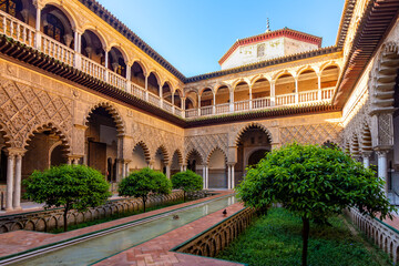 Obraz premium Courtyard of Maidens in Seville Alcazar, Spain