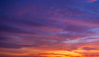 Fototapeta premium The sky and clouds are colorful at sunrise and sunset,Beautiful colorful sky with dramatic clouds during sunrise or sunset