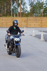 Obraz premium training in a motorcycle school, training in motorcycle control skills