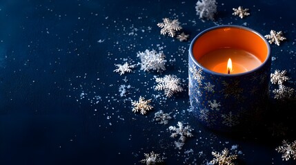 並んで灯る冬のキャンドルと雪の装飾