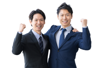 肩を組んでガッツポーズをする2人の男性ビジネスマン（背景透過PNG）