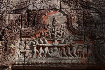 プレアヴィヒアの石壁の彫刻