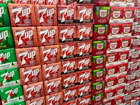 Winter Haven Fla Walmart retail store Shirley Temple 7-up soda display