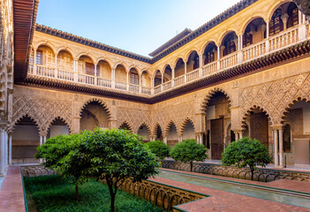 Fototapeta premium Courtyard of Maidens in Seville Alcazar, Spain