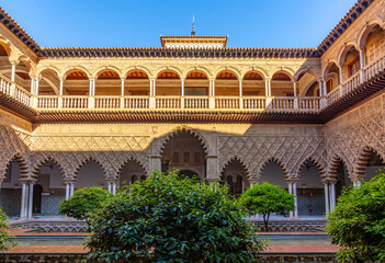 Fototapeta premium Courtyard of Maidens in Seville Alcazar, Spain
