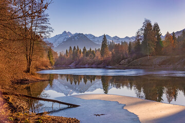 Auwaldsee - Allg&auml;u - Spiegelung - Fischen - malerisch - B&auml;ume - herbstlich - Winter - Eis