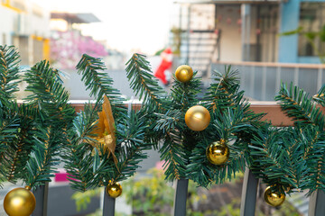 Christmas tree decorations at horizontal composition