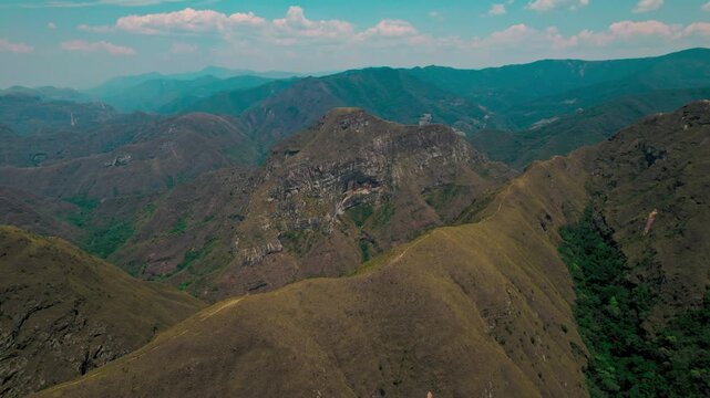 Geographical point known as the "Codo de los Andes" in Santa Cruz, Bolivia, where the mountain range makes an abrupt, dramatic turn.