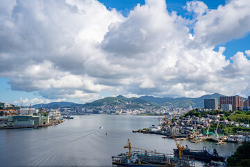 女神大橋から見る長崎市の街並み © 啓 桑原