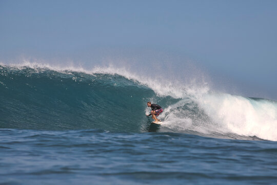 Surfing Intense Wave, Single Rider Maneuvers Through Cresting Wave