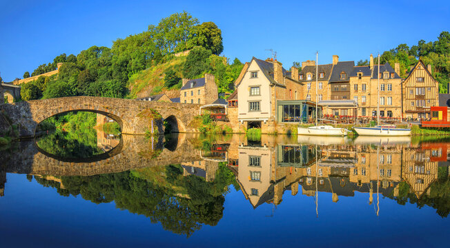 Dinan, le port et la Rance vue du jardin anglais