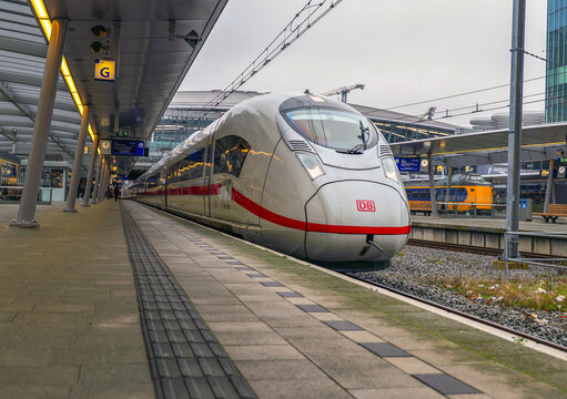 ICE NEO 3 high speed train from Amsterdam to Frankfurt at Utrecht Centraal