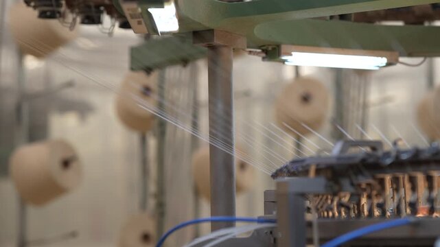 Yarn Threads Feeding Textile Machine