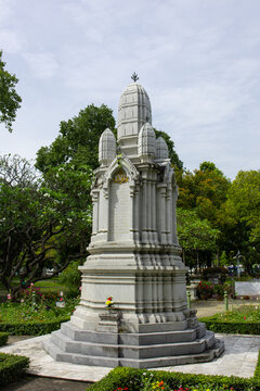 Monument of light-colored stone in Saranrom Park in Bangkok, Thailand