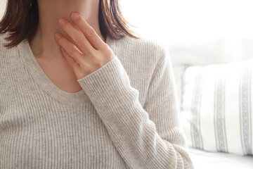 喉の不調　風邪 © webbiz