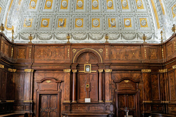 Italy - Viterbo - Cattedrale di San Lorenzo - Sacristy woodwork and baroque coffered ceiling with gilded stuccoes © Guillaume