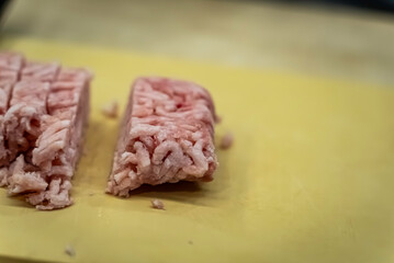 カットした挽き肉