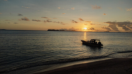 Naklejka premium Boat on the sea