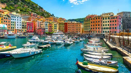 Fototapete Rund Mediterranes Europa Boats in the Small Harbor of Camogli, Liguria, Italy  © stevanzz