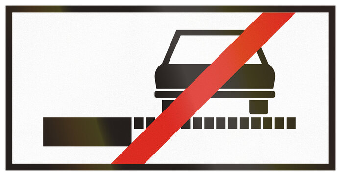 Additional road sign used in Hungary - No parallel parking on roadside