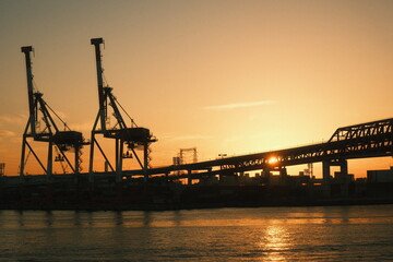 Obraz premium sunset at the harbor