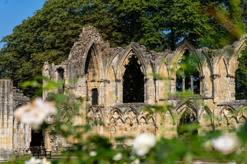 Obraz premium St Mary's Abbey, Chancel apse of Norman church (Abbey Church) – ruins of an old cathedral in the center of York, England