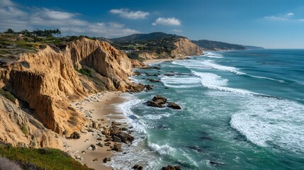 Obraz premium Dramatic Coastal Cliffs and Ocean Waves at Torrey Pines State Reserve.