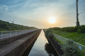 茨城　水路と朝日（神栖市）