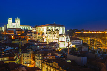 Obraz premium Porto Cathedral and Luis I Bridge in Porto, Portugal