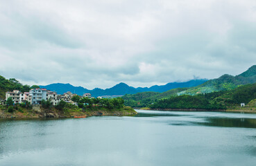 Qiandao Lake Morning After Rain Scenic Surface