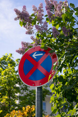 Verkehrszeichen kennzeichnet Parkverbot