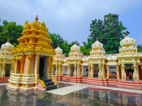 108 Divyadesam Perumal Temple & Arulmigu Sri Vaaru Venkatesa Perumal Temple, Aadhi Sakthi Peedam Devi Karumari Amman, Karumari temple, Sri Koilpuram, Thiruvadisoolam, Anjur R.F., Tamil Nadu, 603003.