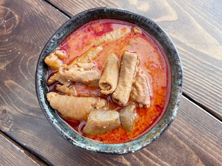 ピリ辛もつ煮込み