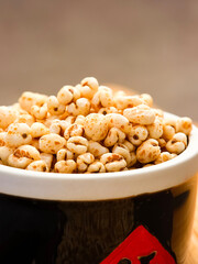 Popcorn, a delicious snack, translates to "Fu"