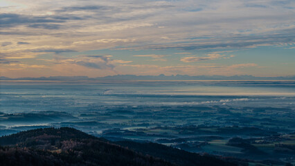 Weite Landschaft Mit Wolken Und