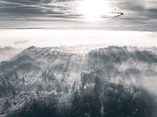 Panorama miasta Krak&oacute;w z porannymi mgłami, Grudzień 2025r