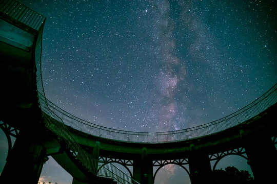 日本の広島県呉市にある十文字山展望台から見える天の川　星系写真