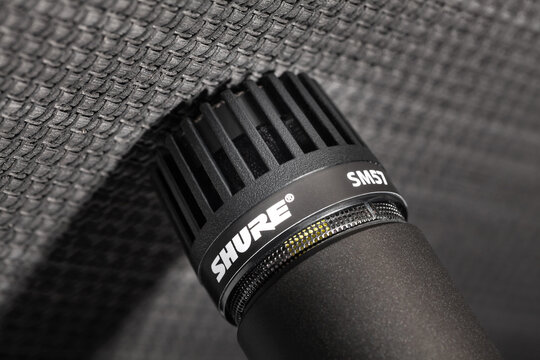 shure sm 57 mic guitar amp macro closeup