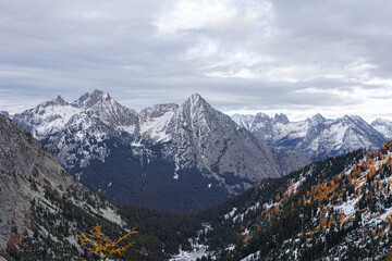 Obraz premium Maple Pass Loop Located in the Okanogan–Wenatchee National Forest of Washington,