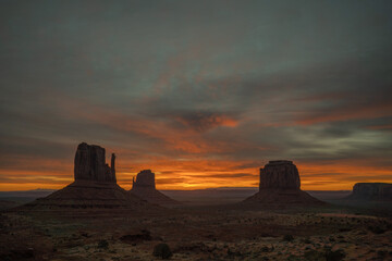 monument valley sunrise, Utah