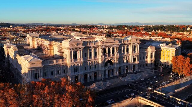 Il Palazzaccio, sede della suprema Corte di Cassazione. Roma, Italia.
Vista aerea dell'edificio del tribunale nel centro di Roma. 