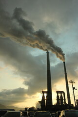  『周南コンビナート』えんとつの煙とHIKARI! 地球環境 SDGs  工場汚染 山口県観光